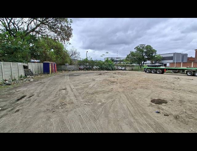 5,155M² VACANT LAND FOR SALE IN NEW GERMANY